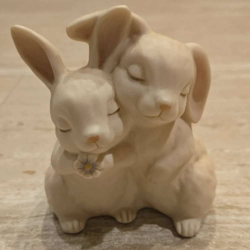 Homco Vintage 1990 "He Loves Me" Ceramic Cream Hugging Cuddle Bunnies - Picture 1 of 8
